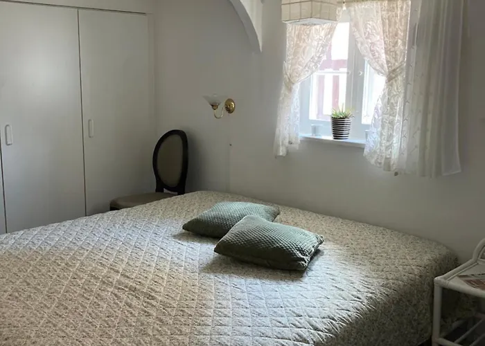 Madam Bundsens Huse Holiday home