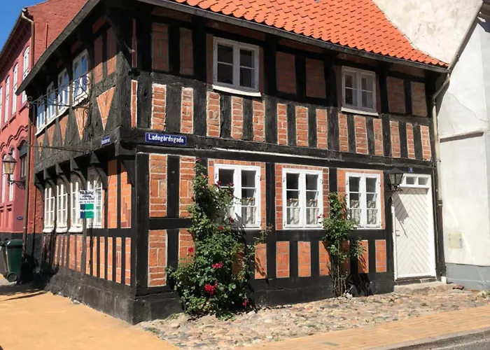 Madam Bundsens Huse Assens