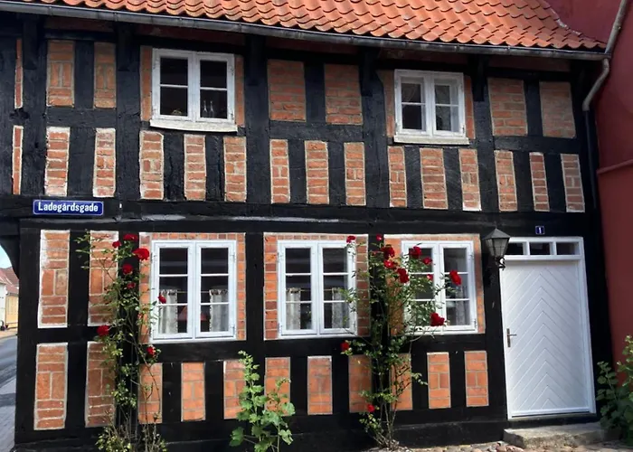 Madam Bundsens Huse Assens